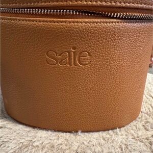 Saie Camel Leather Makeup Organizer
